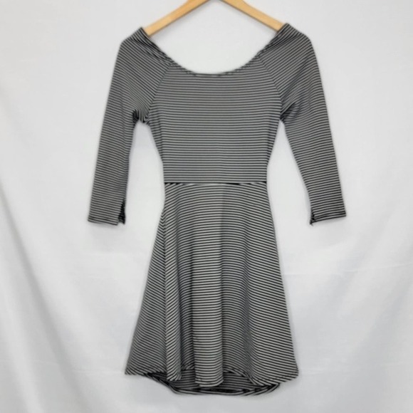 La Hearts Black and white pinstripe Fit & flare - Picture 3 of 12